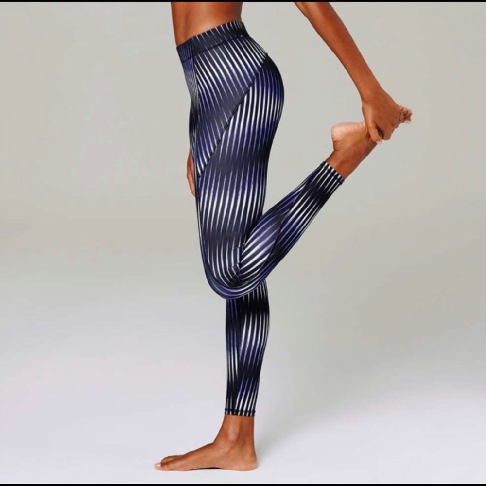 Ivy Park Size M Kaleidoscope Leggings